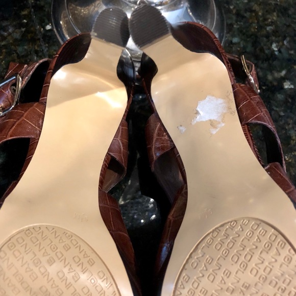 BRAND NEW GORGEOUS BANDOLINO HEELS, SIZE 9.5 - Picture 6 of 8